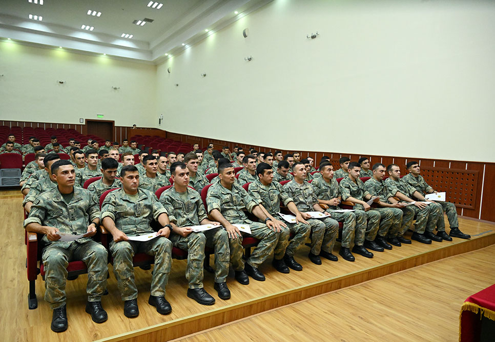 Növbəti “Ehtiyat zabit hazırlığı” kursu başa çatıb (FOTO)
