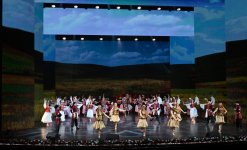 Prezident İlham Əliyev Astanada “Вечер дружбы” adlı qala konsertdə iştirak edib (VİDEO/FOTO)