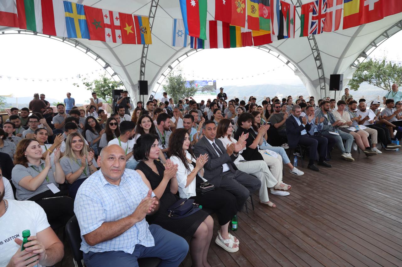 Diaspor Gənclərinin V Yay Düşərgəsinin rəsmi bağlanış mərasimi keçirilib (FOTO)