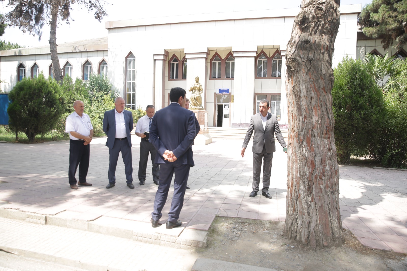 Xudatda müasirliyi simvolizə edən kompozisiya yaradılır (FOTO)