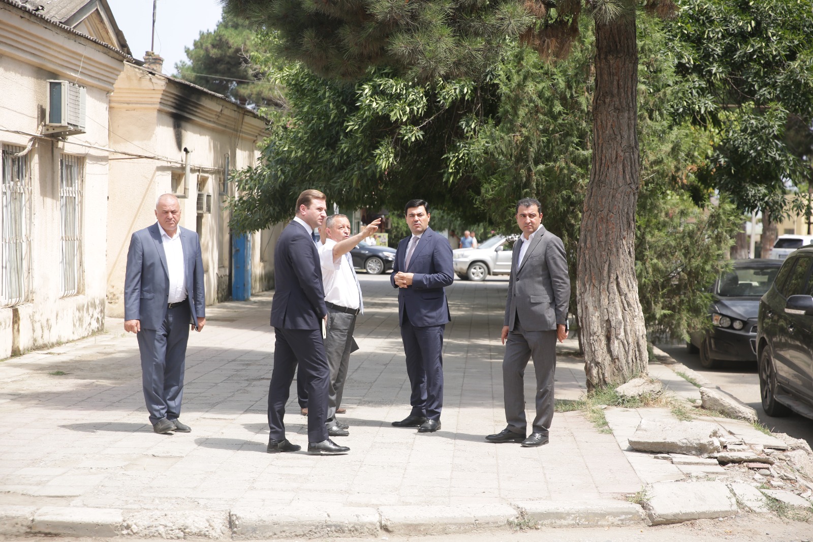 Xudatda müasirliyi simvolizə edən kompozisiya yaradılır (FOTO)