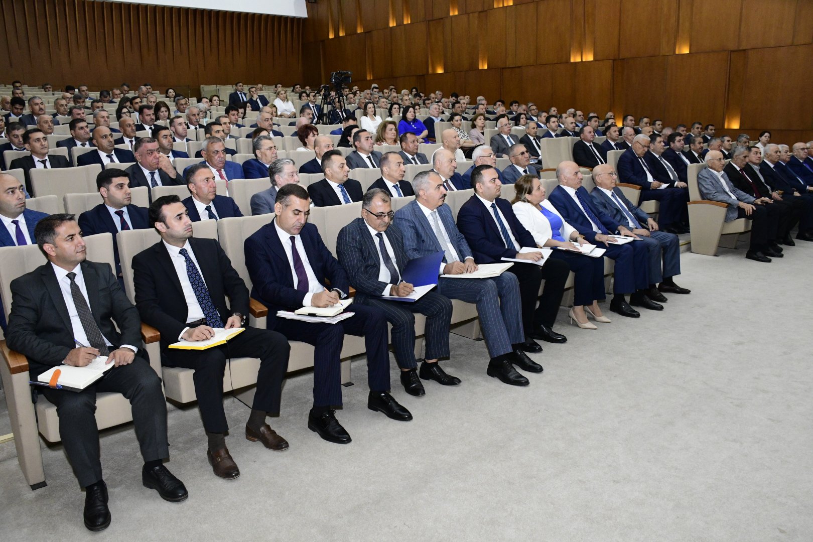 YAP Mərkəzi Aparatında müşavirə keçirilib (FOTO)