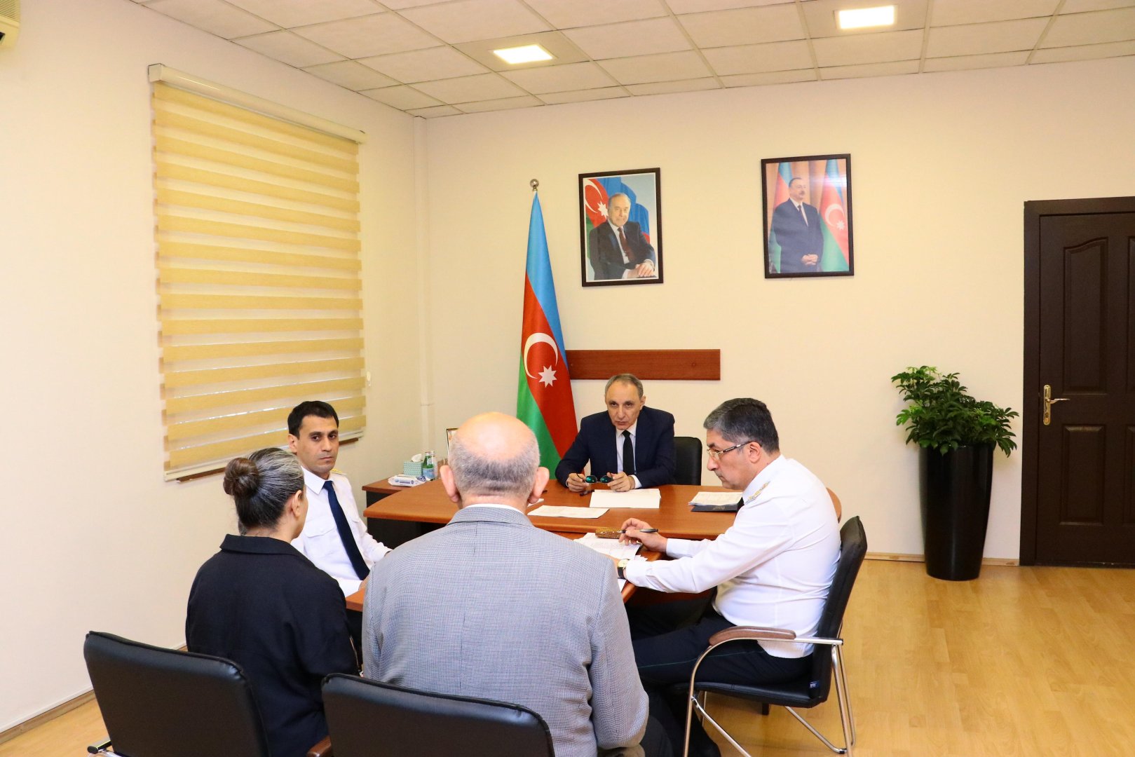 Baş prokuror paytaxtın Nəsimi rayonunda vətəndaşları qəbul edib
