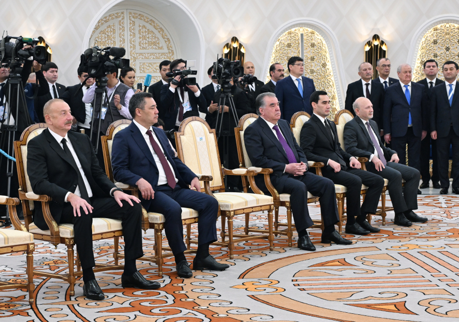 Prezident İlham Əliyev Astanada Özbəkistan Prezidenti Şavkat Mirziyoyevin təltif olunması mərasimində iştirak edib (FOTO/VİDEO)