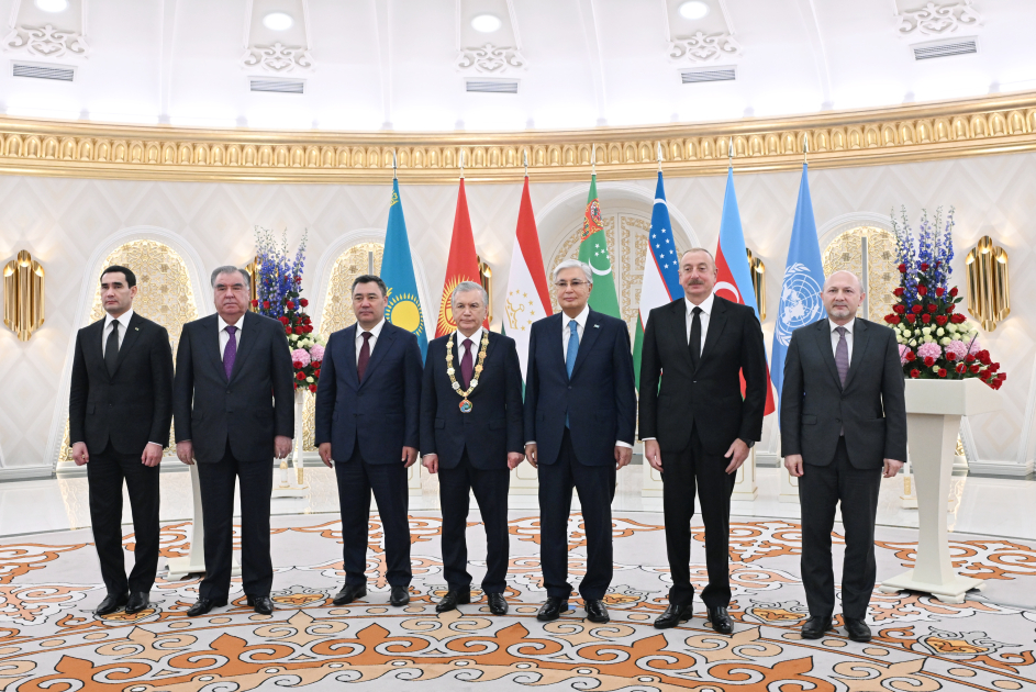 Prezident İlham Əliyev Astanada Özbəkistan Prezidenti Şavkat Mirziyoyevin təltif olunması mərasimində iştirak edib (FOTO/VİDEO)