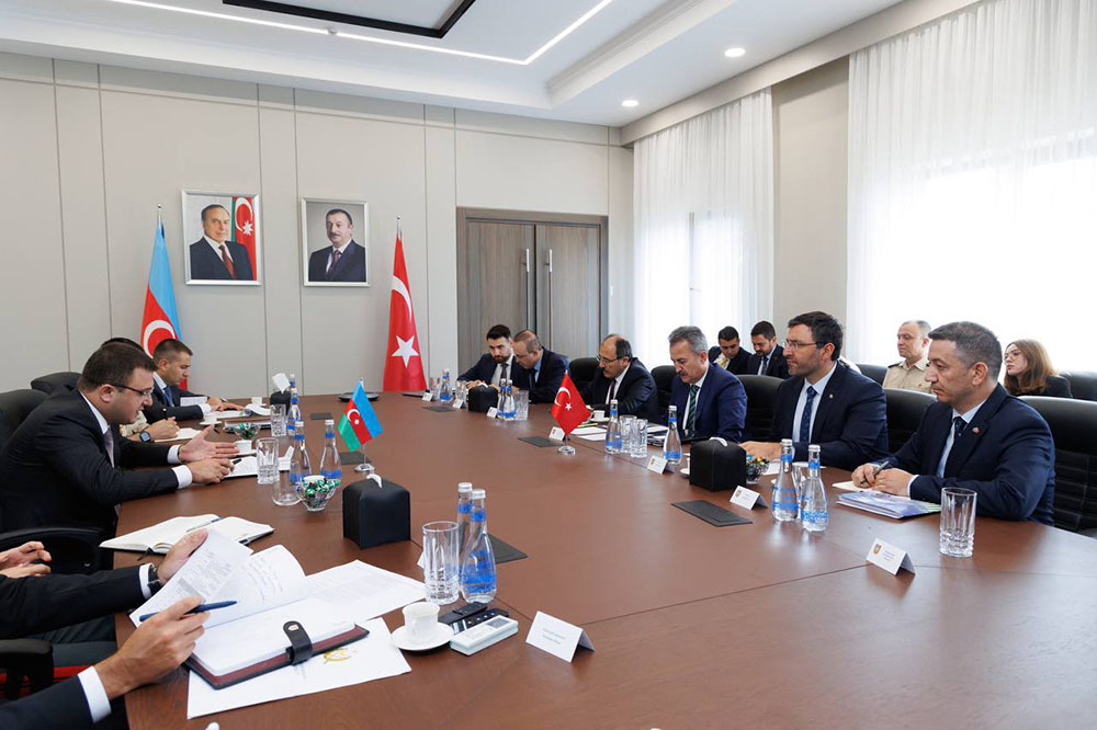 Azərbaycan və Türkiyə arasında hərbi-texniki əməkdaşlığın inkişaf perspektivləri müzakirə olunub (FOTO)