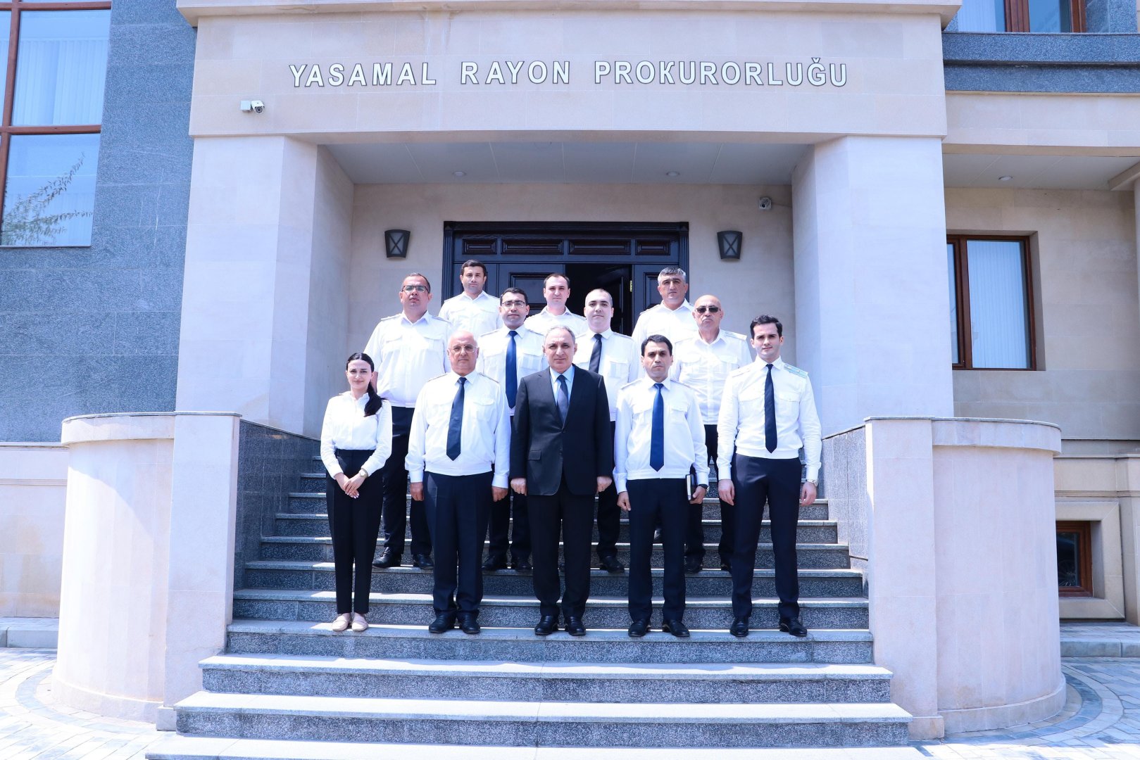 Baş prokuror Yasamal rayonunda vətəndaşları qəbul edib (FOTO)