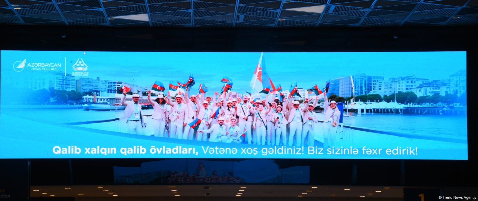 Olimpiya Oyunlarında uğurlu çıxış edən Azərbaycan millisi Vətənə qayıdıb (FOTO/VİDEO)