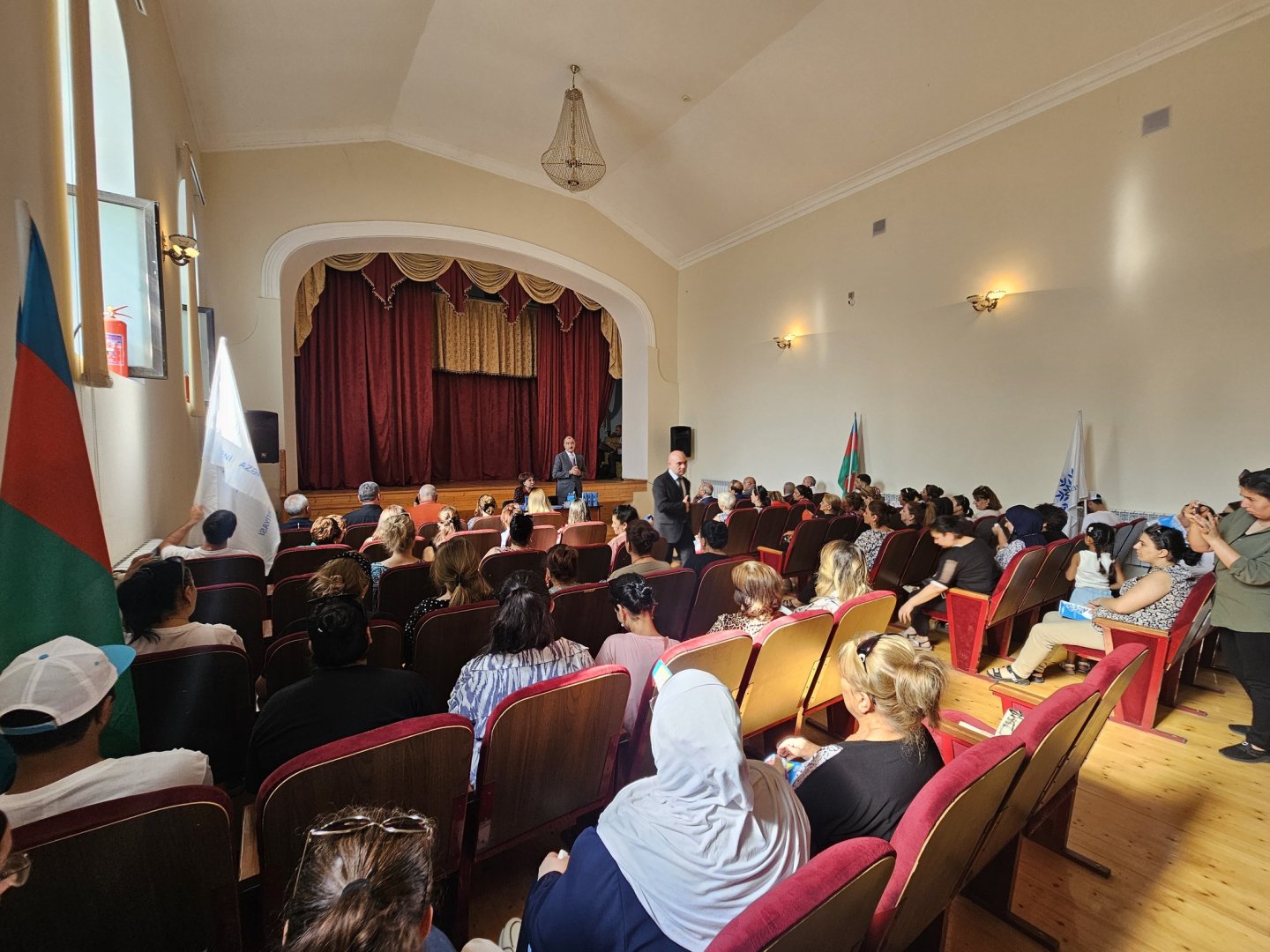 Deputatlığa namizəd Afət Həsənova seçicilərlə görüşü keçirib (FOTO)