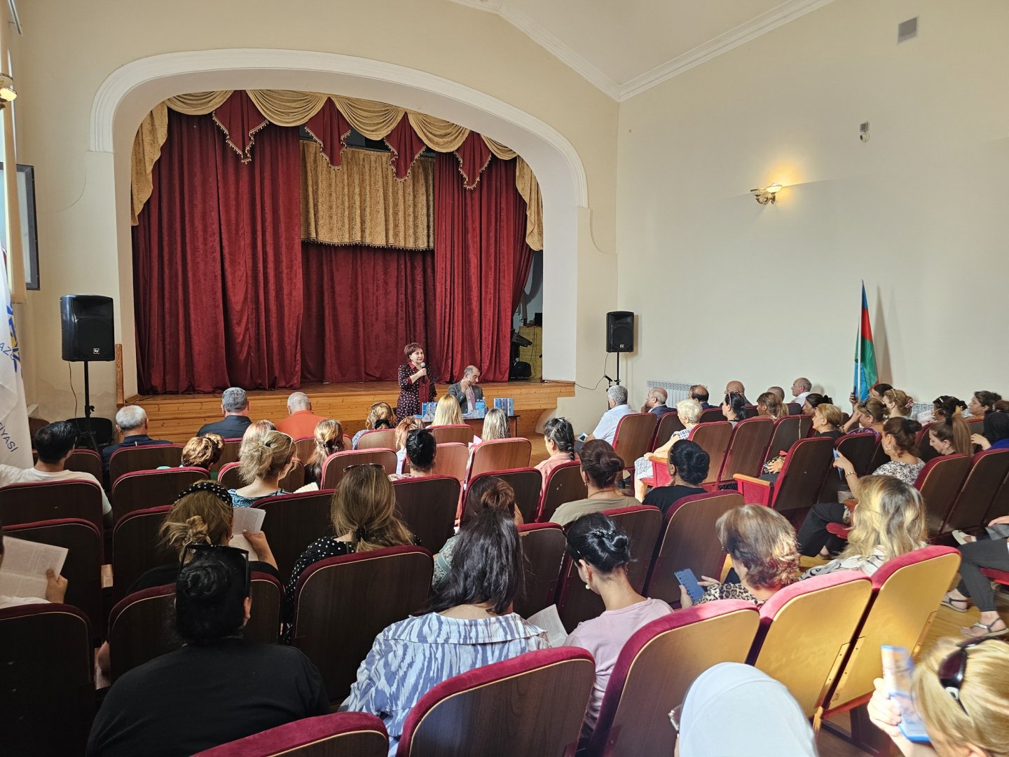 Deputatlığa namizəd Afət Həsənova seçicilərlə görüşü keçirib (FOTO)