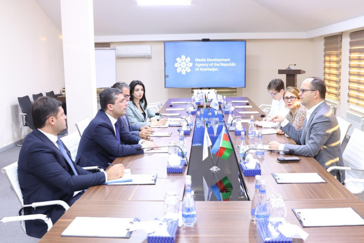 ATƏT/DTİHB ilə seçkilərdə medianin fəaliyyəti müzakirə edildi