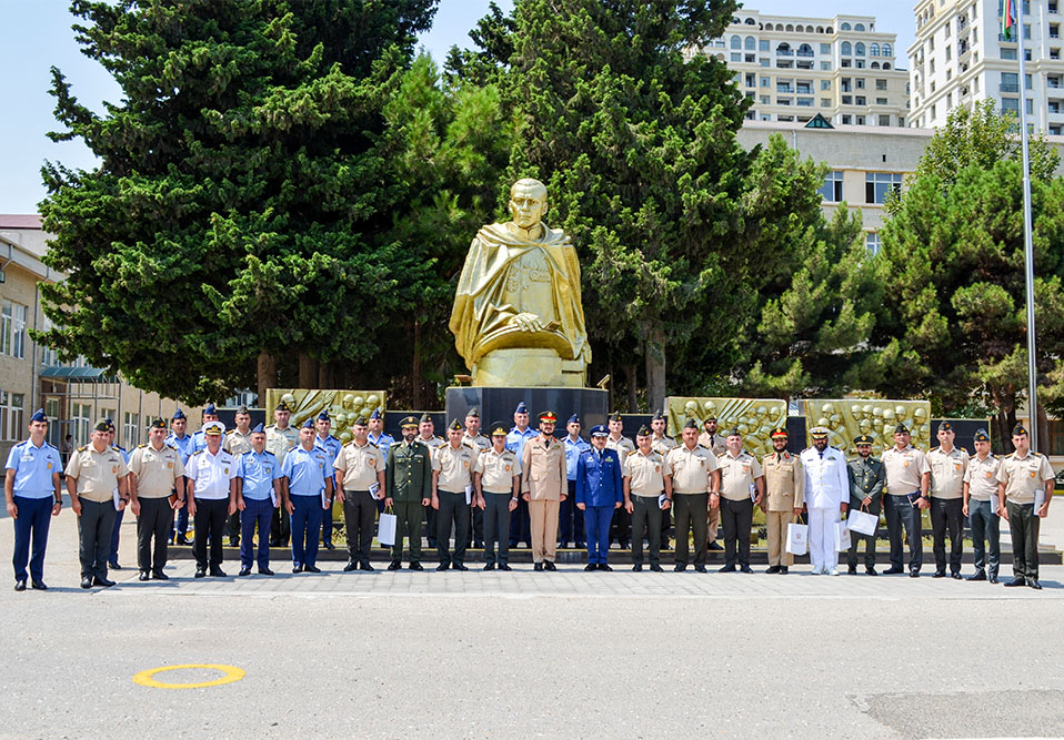 Azərbaycanla Səudiyyə Ərəbistanı arasında hərbi təhsil sahəsində əməkdaşlıq müzakirə olundu (FOTO)