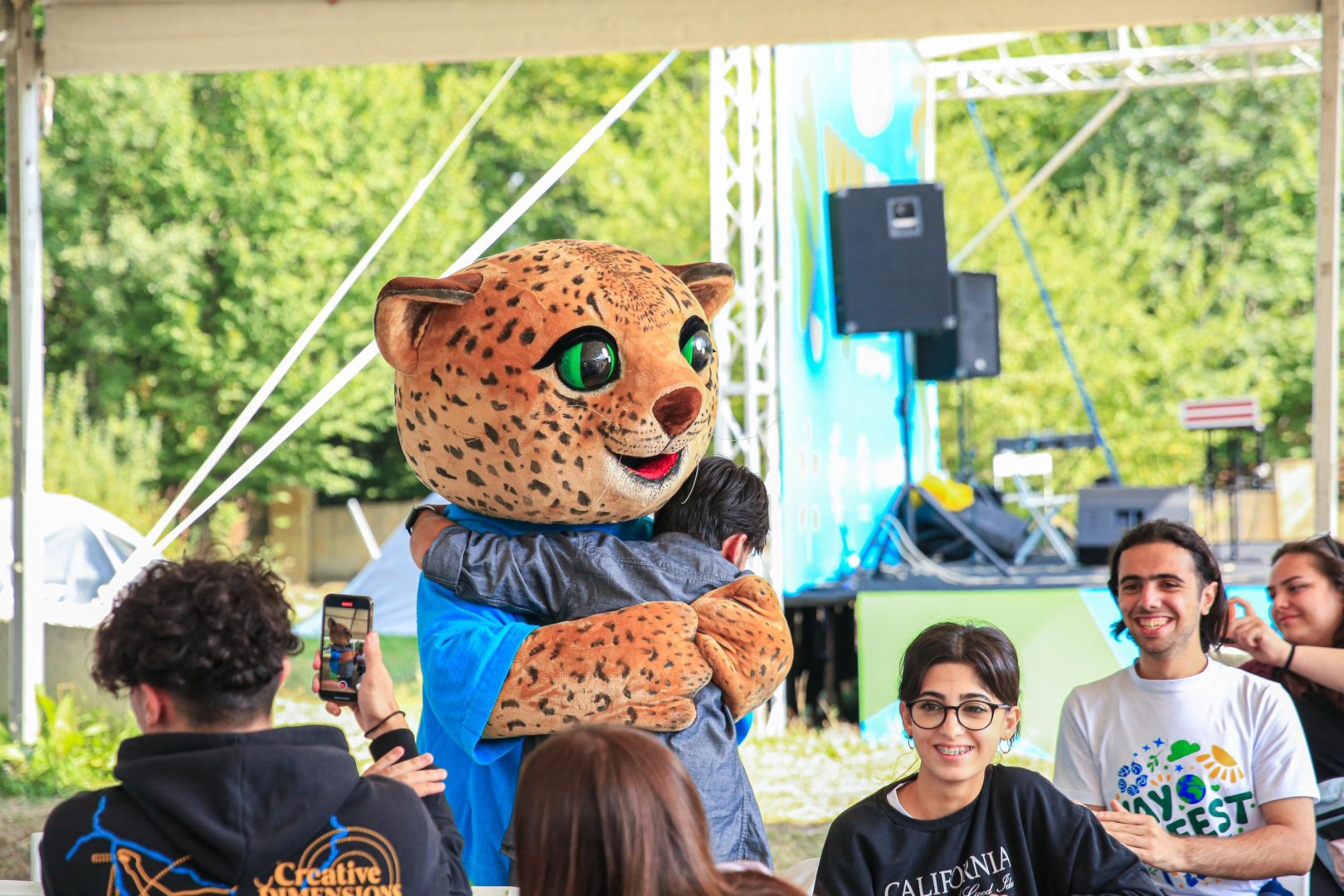 “Yay Fest” öz əyləncəsi ilə davam edir (FOTO)