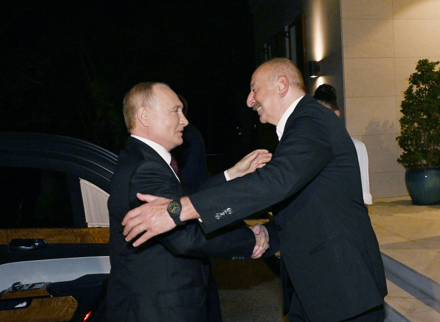 Prezident İlham Əliyev və Birinci xanım Mehriban Əliyeva evlərində Rusiya Prezidenti Vladimir Putinlə şam ediblər (FOTO/VİDEO)