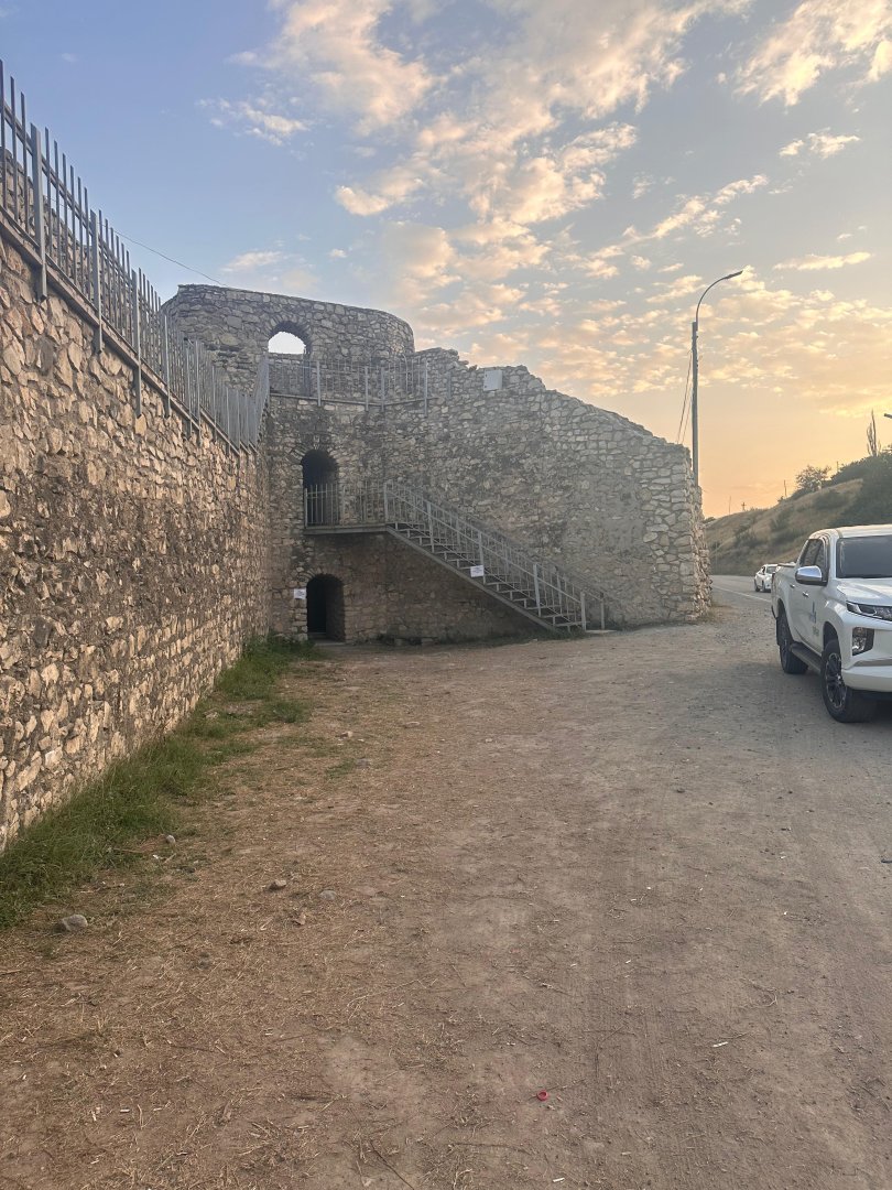 Xocalıda Əsgəran qalasının ətrafının tullantılardan təmizlənməsinə başlanılıb (FOTO)