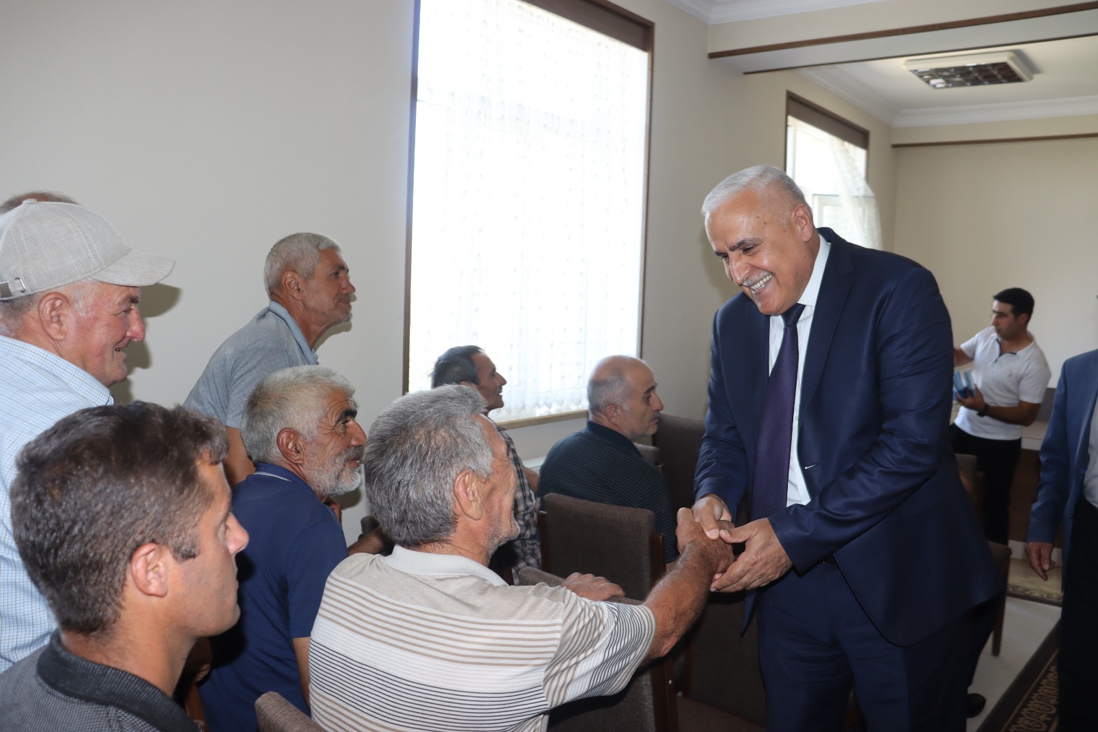 Azərbaycanı zəfərlərə aparan syasətə səsimizlə dəstək olaq (FOTO)