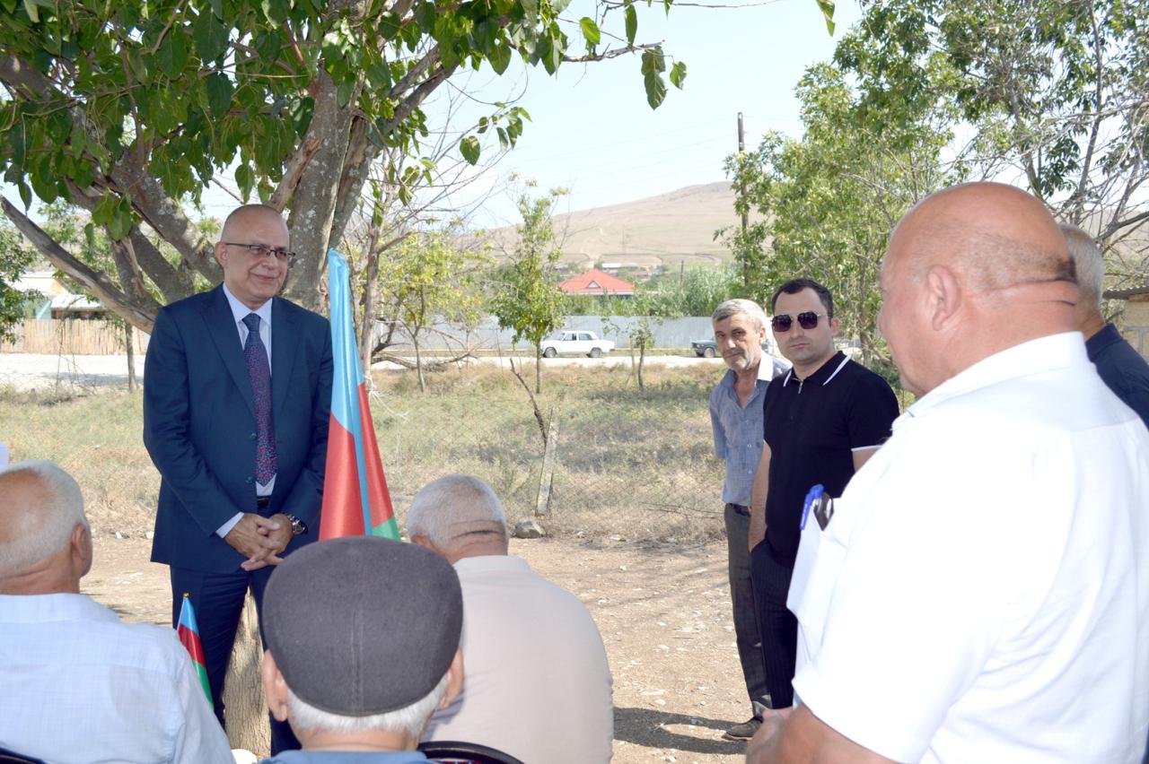 Elçin Mirzəbəyli Gəgəli kəndində və Ağsu şəhərində seçicilərlə görüşüb (FOTO)