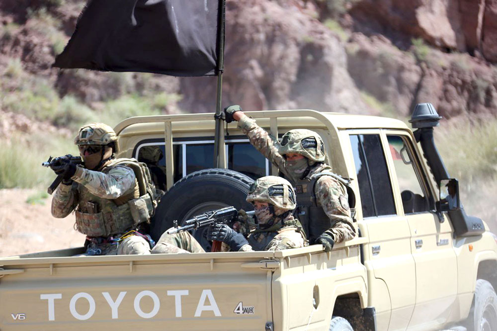 Kərim Vəliyev Azərbaycan-Qazaxıstan təlimlərini izləyib (FOTO)