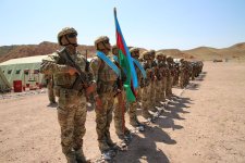 Kərim Vəliyev Azərbaycan-Qazaxıstan təlimlərini izləyib (FOTO)