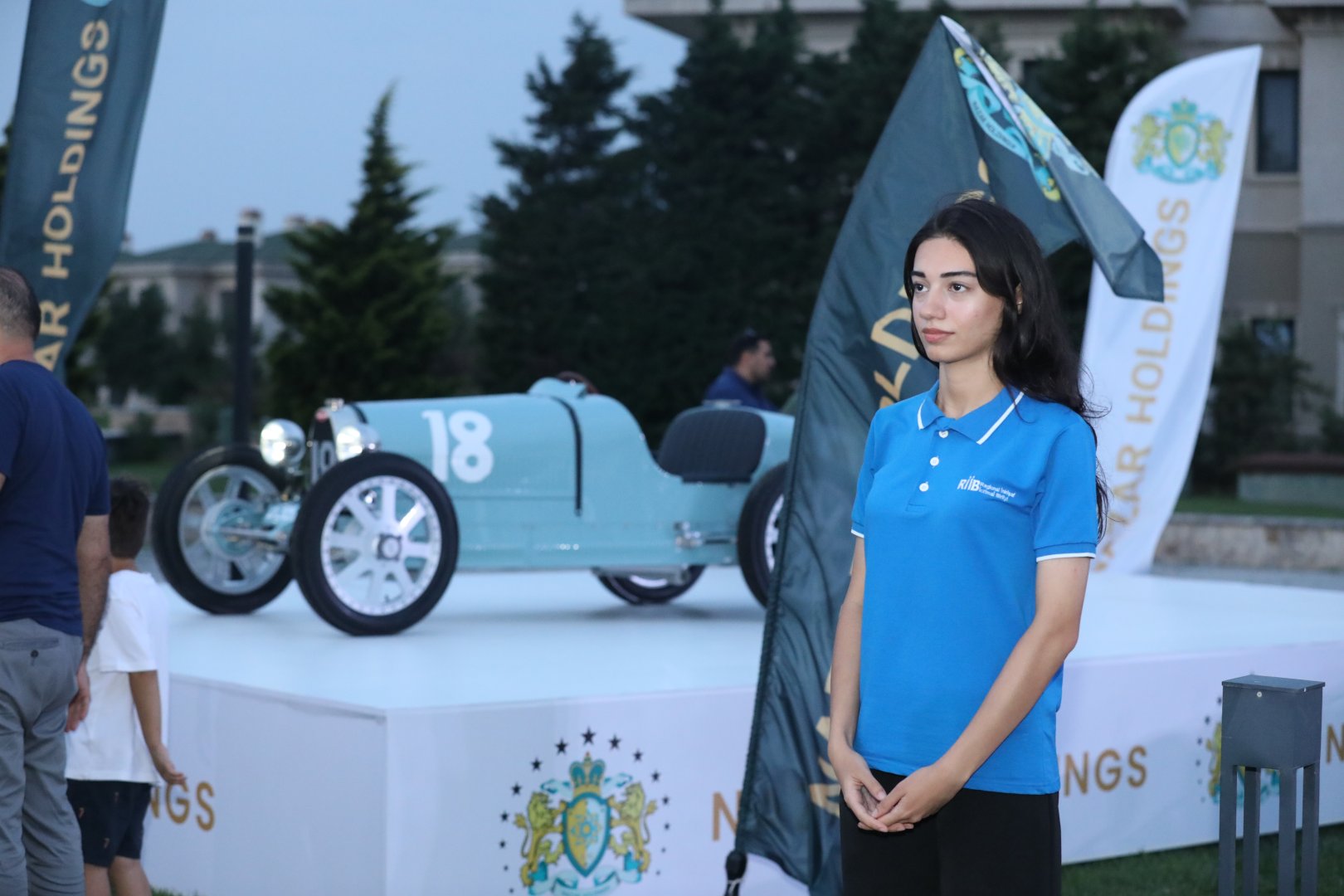 Bakıda klassik avtomobillərin yürüşü və sərgisi keçirilib (FOTO)