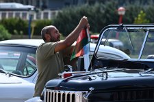 Bakıda klassik avtomobillərin yürüşü və sərgisi keçirilib (FOTO)
