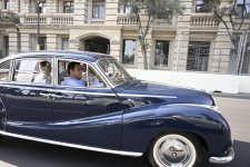 Bakıda klassik avtomobillərin yürüşü və sərgisi keçirilib (FOTO)