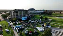 Bakıda klassik avtomobillərin yürüşü və sərgisi keçirilib (FOTO)