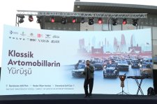 Bakıda klassik avtomobillərin yürüşü və sərgisi keçirilib (FOTO)
