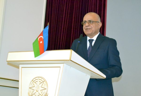 Sosial şəbəkələrdə insan alveri risklərinə qarşı nəzarət alətləri tətbiq olunmalıdır – Elçin Mirzəbəyli