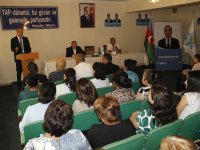 Nizami Səfərov mədəniyyət sahəsində çalışan seçicilərlə görüş keçirib (FOTO)