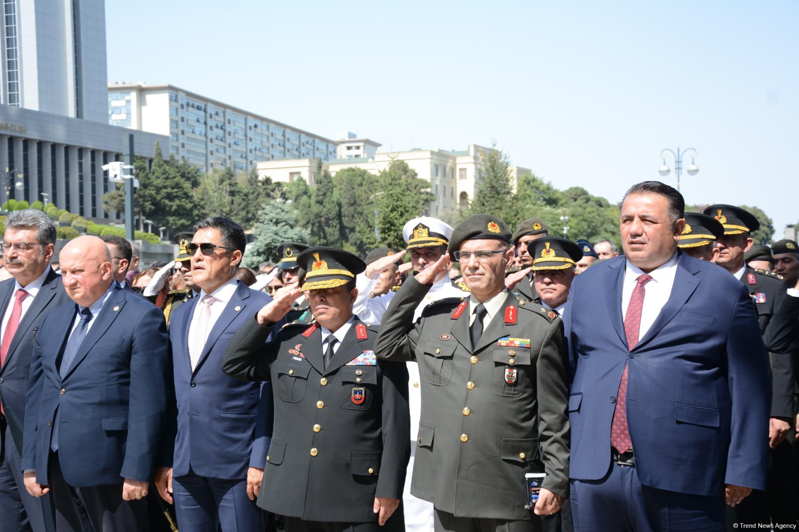 Türkiyənin Zəfər Bayramı münasibətilə Türk şəhidliyi ziyarət edilib (FOTO)