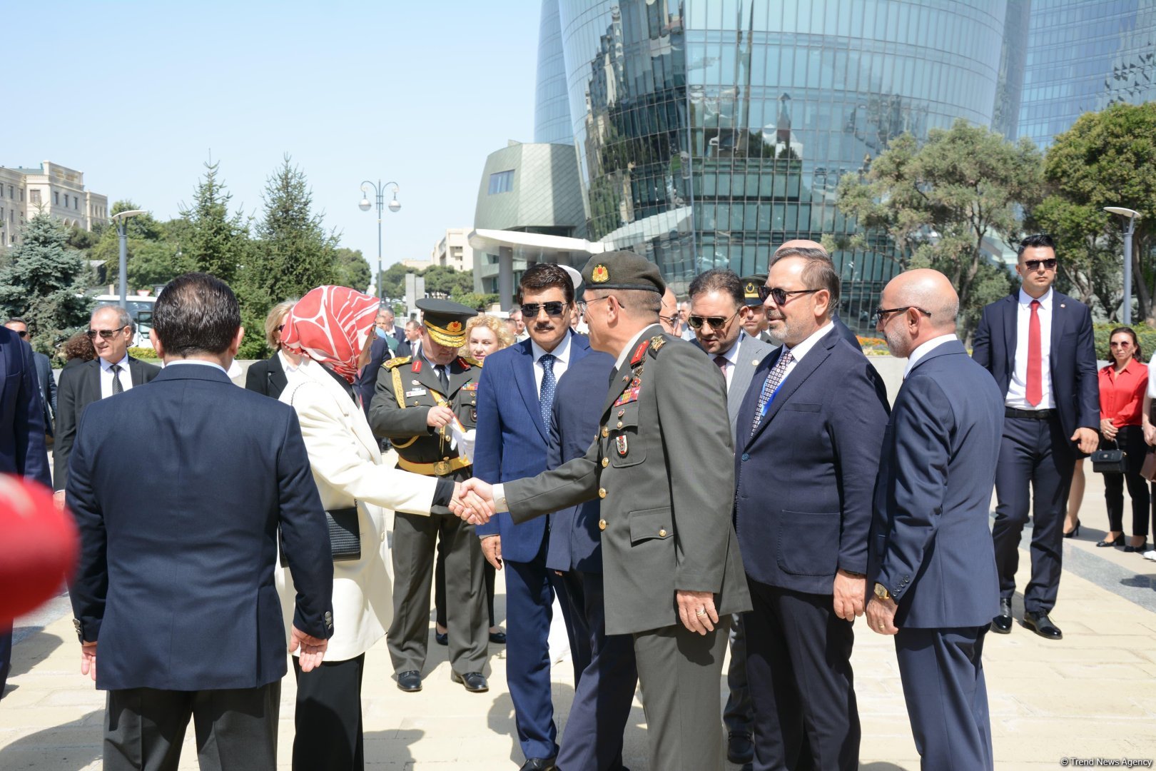 Türkiyənin Zəfər Bayramı münasibətilə Türk şəhidliyi ziyarət edilib (FOTO)