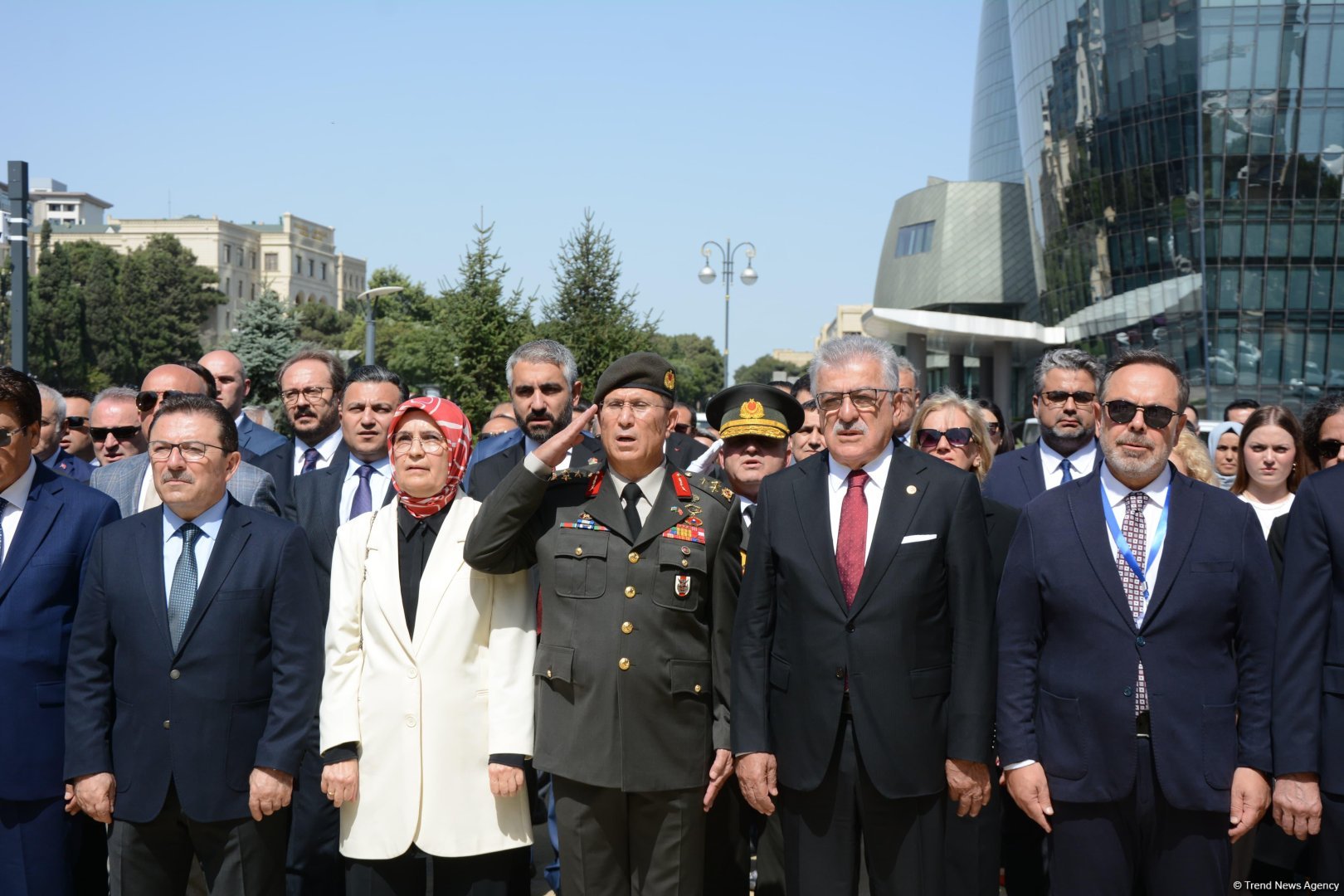 Türkiyənin Zəfər Bayramı münasibətilə Türk şəhidliyi ziyarət edilib (FOTO)