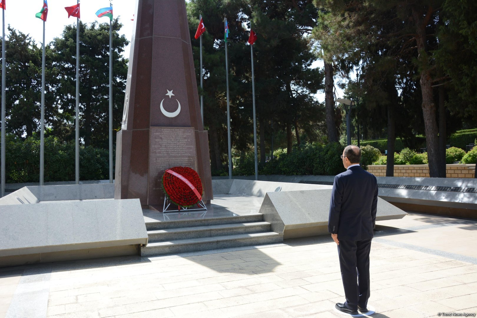 Türkiyənin Zəfər Bayramı münasibətilə Türk şəhidliyi ziyarət edilib (FOTO)