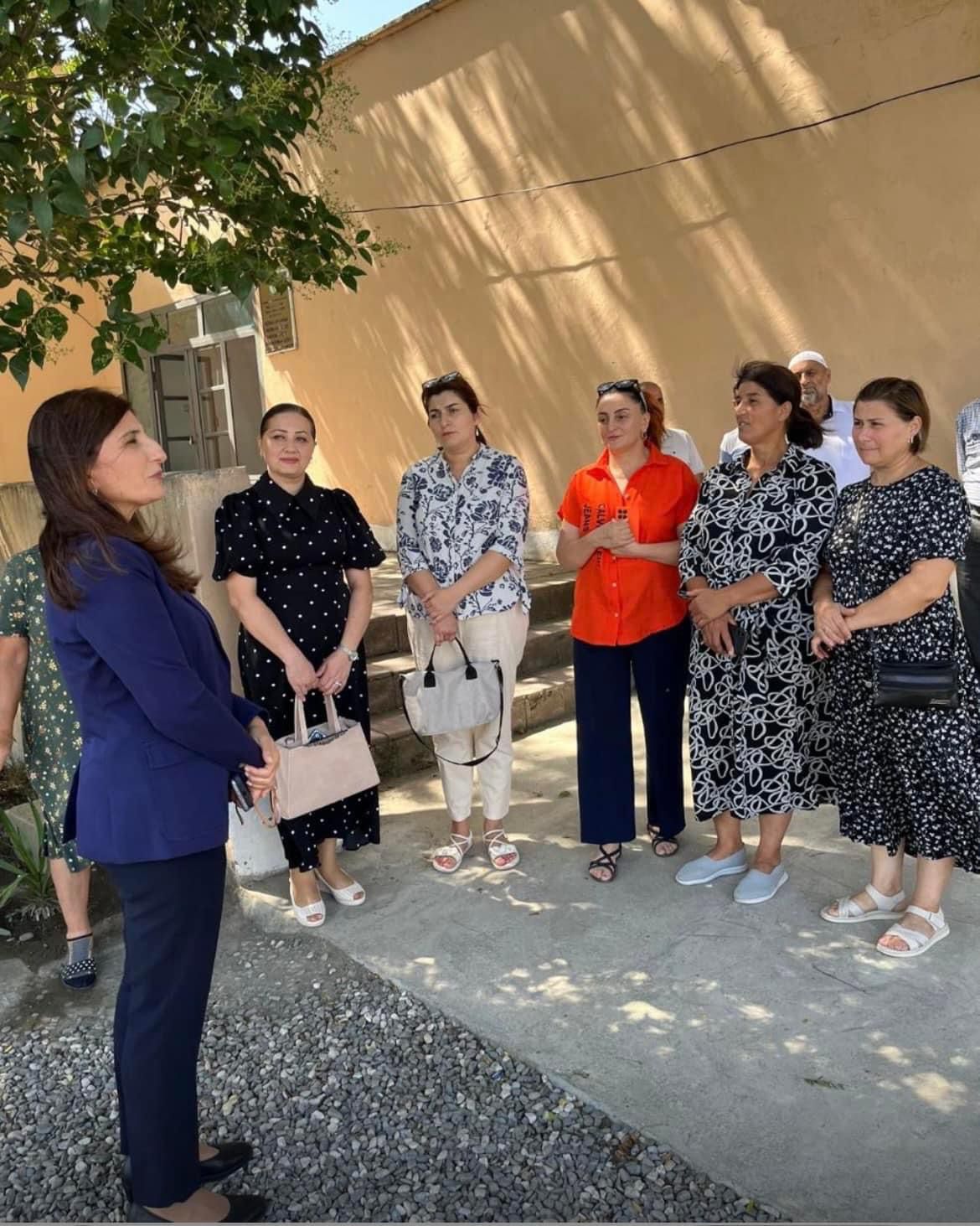 Sevil Mikayılova seçicilərlə növbəti görüşlər keçirib (FOTO)