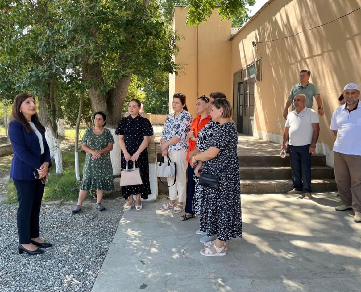 Sevil Mikayılova seçicilərlə növbəti görüşlər keçirib (FOTO)
