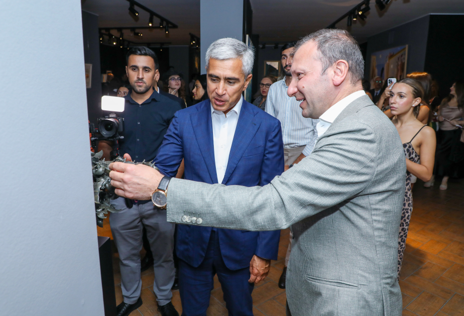 Bakıda Bəhreynli rəssamların əsərlərindən ibarət sərgi açılıb (FOTO)