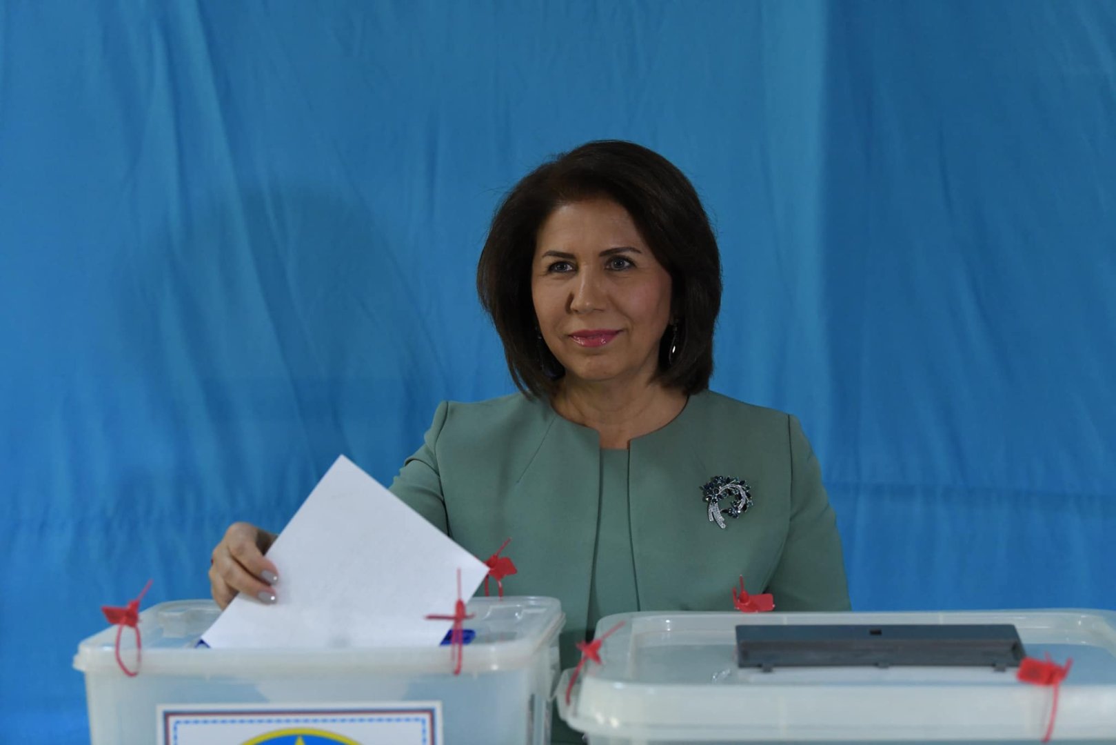 Bahar Muradova səsvermə hüququndan istifadə etdi