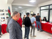Susda seçicilər səsvermə hüququndan istifadə edirlər (FOTO)