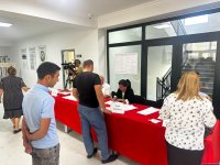 Susda seçicilər səsvermə hüququndan istifadə edirlər (FOTO)