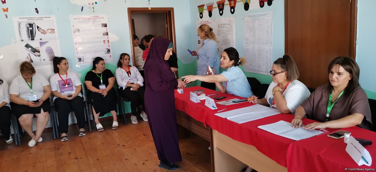 Abşeron rayonunda səsvermədə aktivlik müşahidə olunur (FOTO)