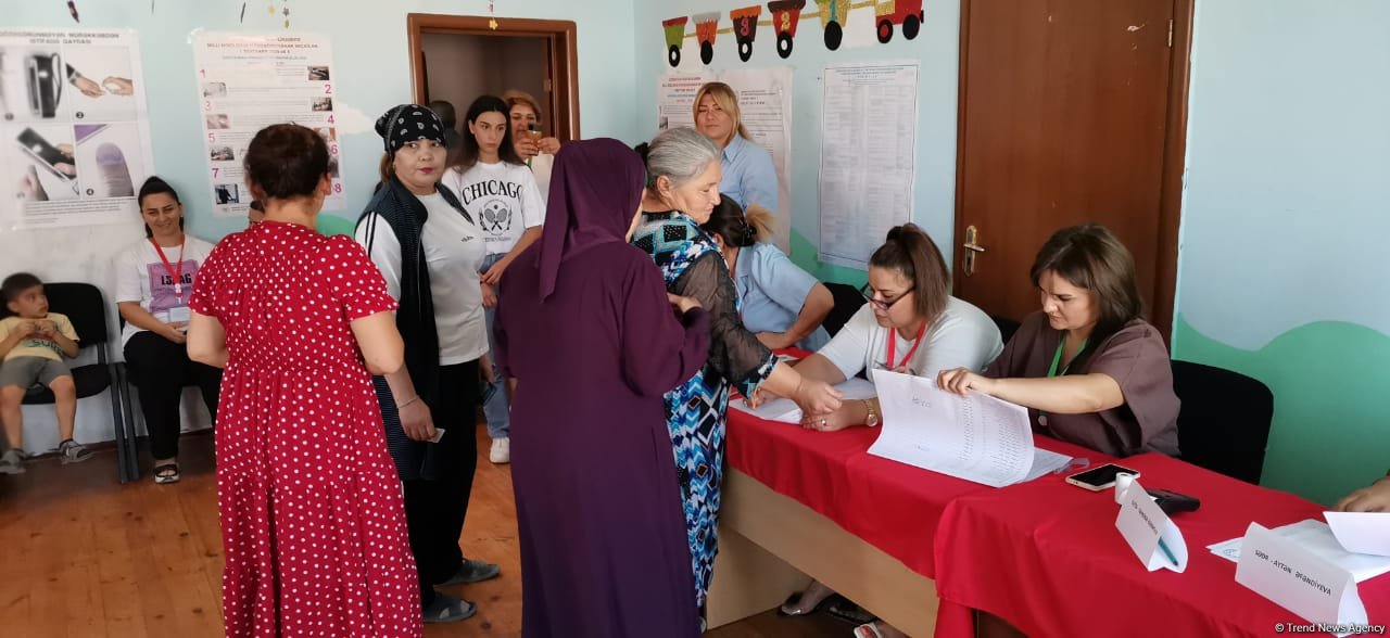 Abşeron rayonunda səsvermədə aktivlik müşahidə olunur (FOTO)