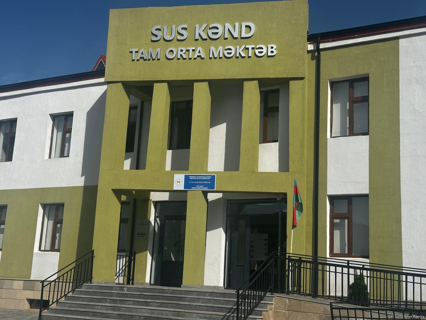 Susda seçicilər səsvermə hüququndan istifadə edirlər (FOTO)