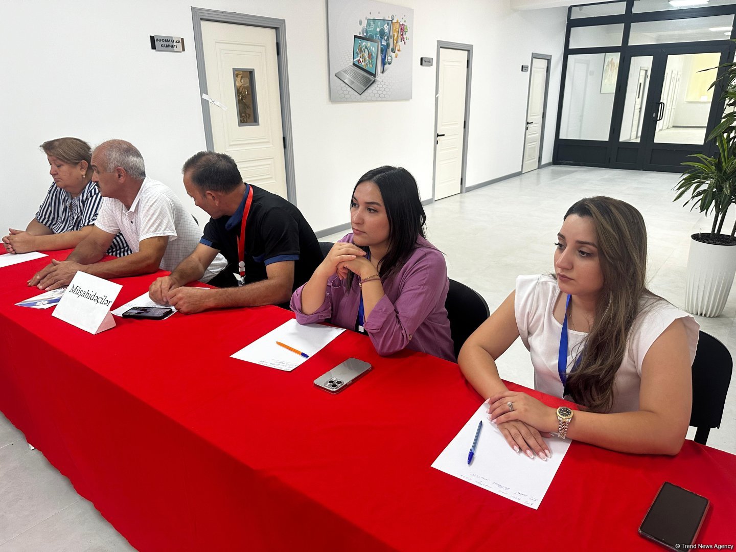 Susda seçicilər səsvermə hüququndan istifadə edirlər (FOTO)