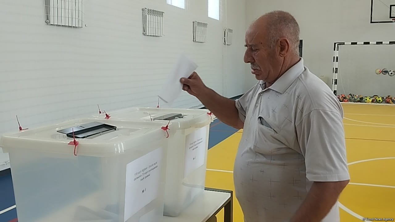 Xocalı sakinləri 32 ildən sonra ilk dəfə doğma yurdlarında səs verirlər (FOTO)