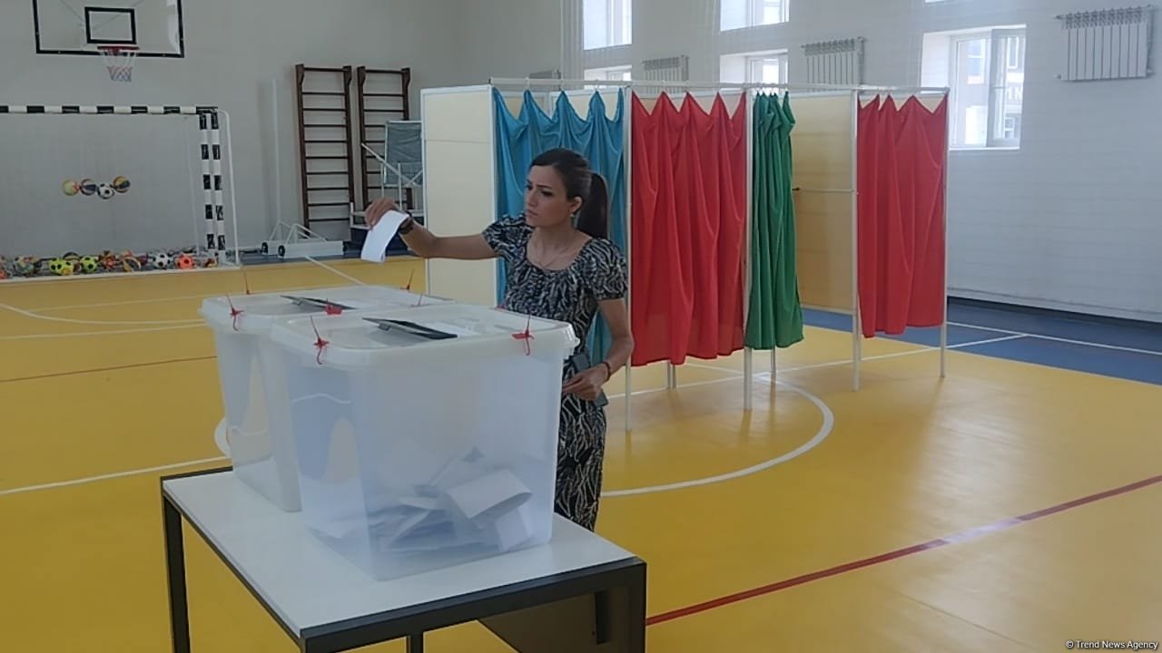 Xocalı sakinləri 32 ildən sonra ilk dəfə doğma yurdlarında səs verirlər (FOTO)