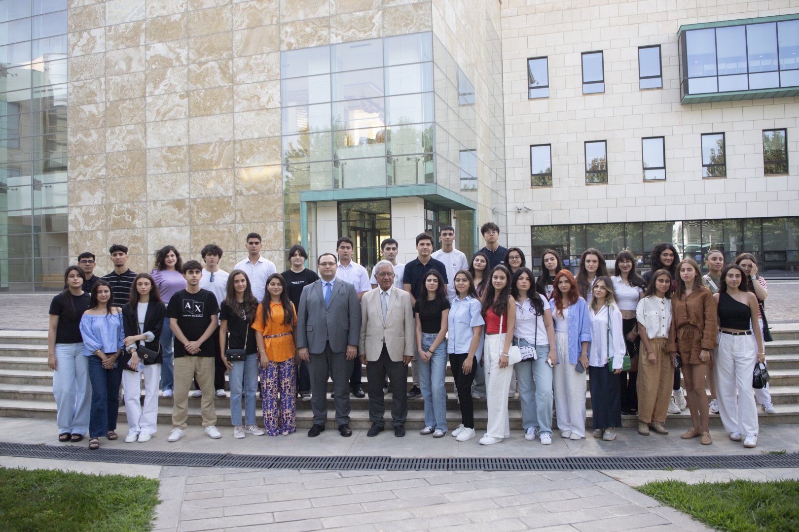 ADA Universitetində İtaliya-Azərbaycan Universiteti layihəsi çərçivəsində Kənd təsərrüfatı və qida elmləri fakültəsinə qəbul olmuş bakalavr tələbələri ilə görüş keçirilib (FOTO)