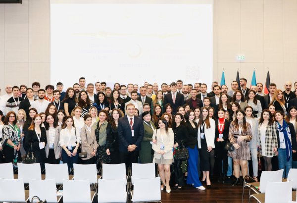 Bonnda keçiriləcək Azərbaycanlı Həkimlərin III Forumu alman mətbuatında geniş yer aldı (FOTO)