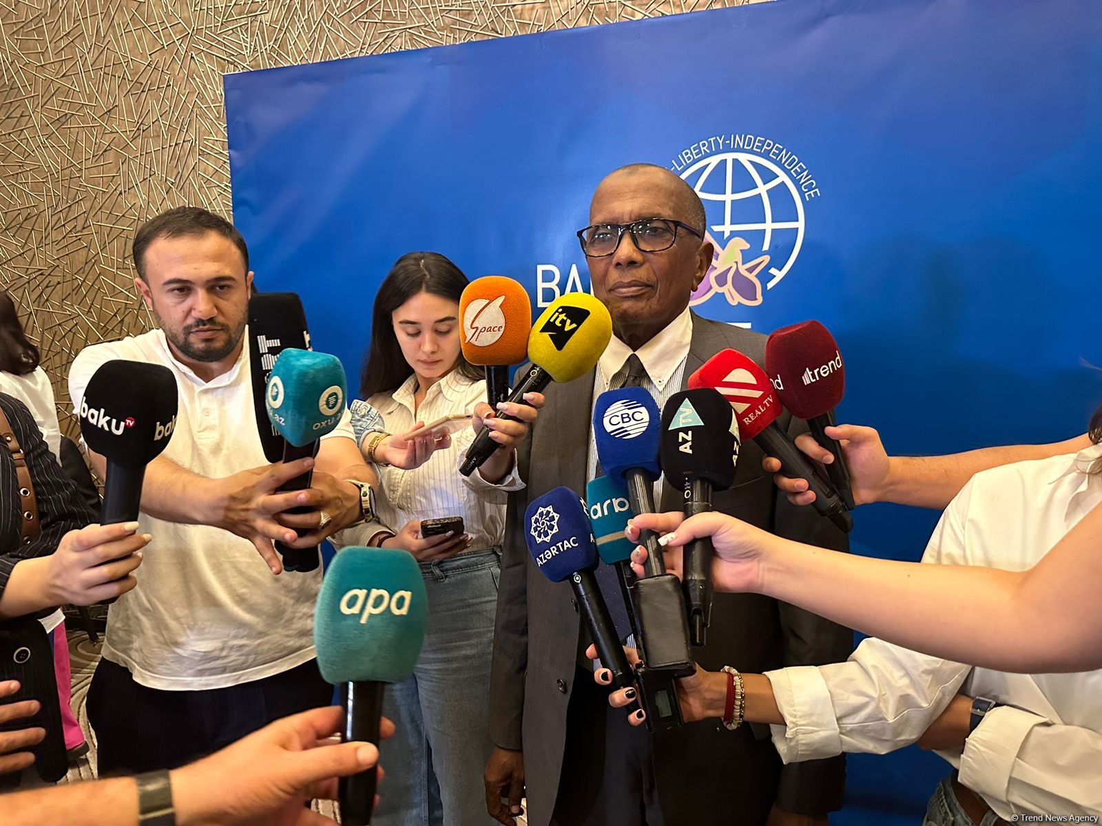 Bakıda Fransanın işğalı altında olan Mayot adasına həsr olunmuş beynəlxalq konfransda yekun bəyanat qəbul edildi (FOTO) (YENİLƏNİB)