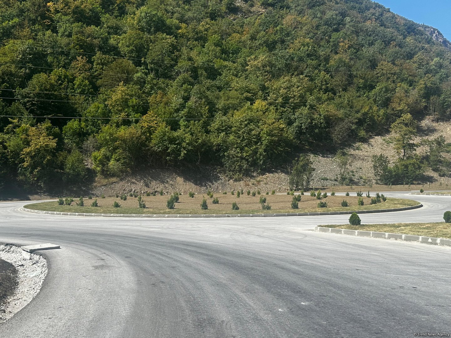 Toğanalı-Kəlbəcər-İstisu avtomobil yolunda bir sıra işlər tamamlanıb (FOTO)